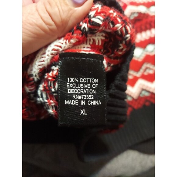 33 Degrees Boston Terrier Dog Sweater Mens XL Red Black Print Christmas Holiday - Picture 8 of 9